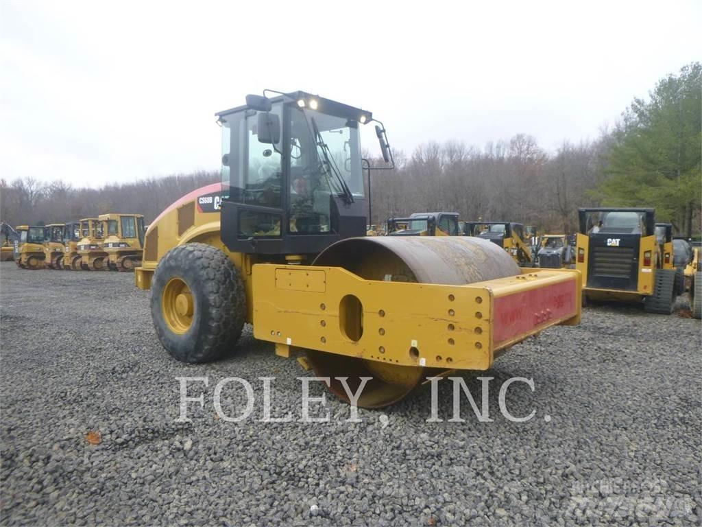 CAT CS68B Single drum rollers