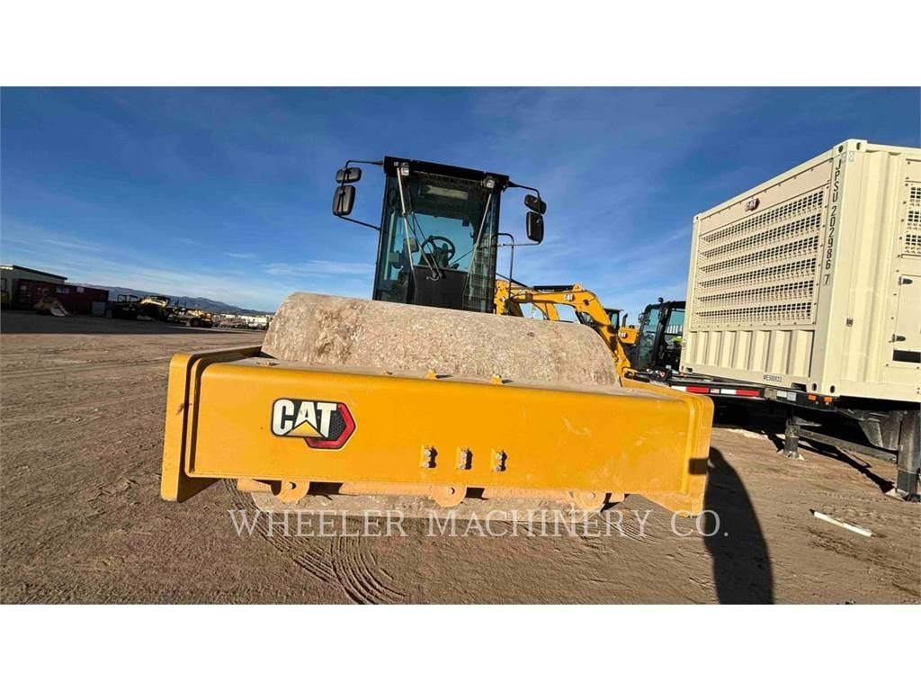 CAT CS74B Single drum rollers