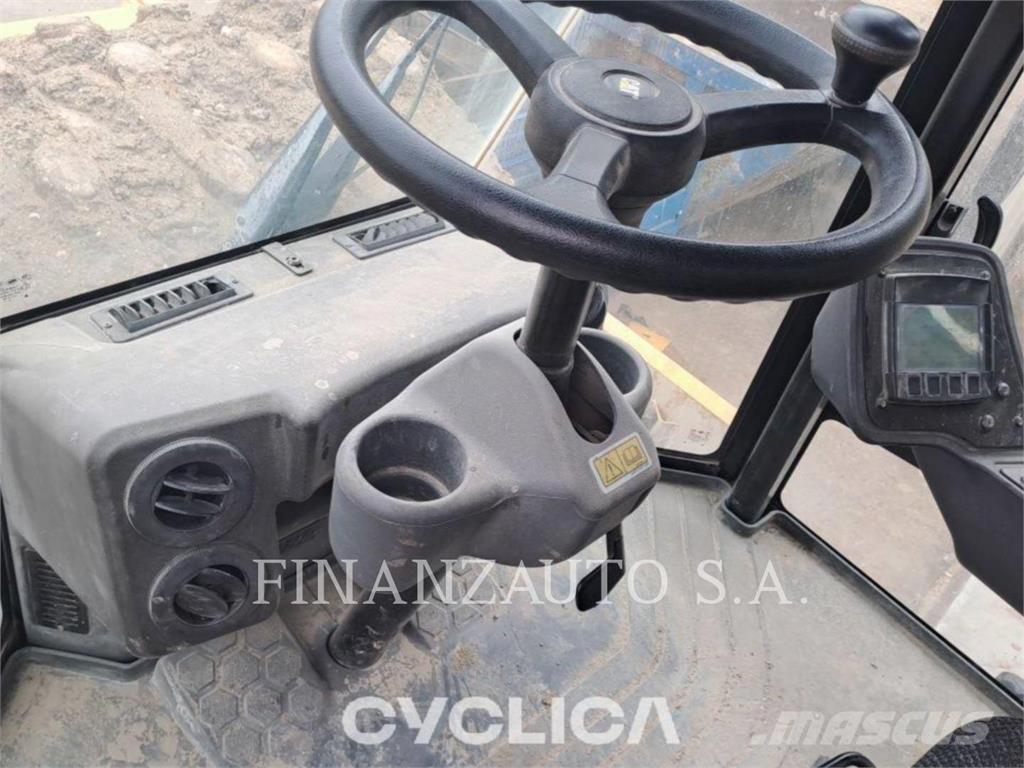 CAT CS74B Single drum rollers