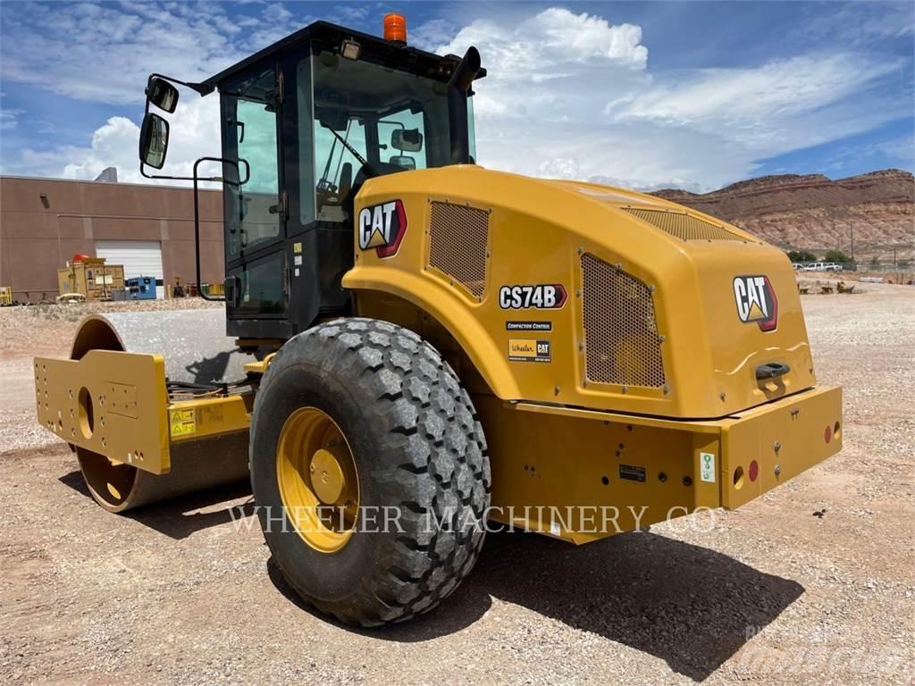 CAT CS74B Single drum rollers