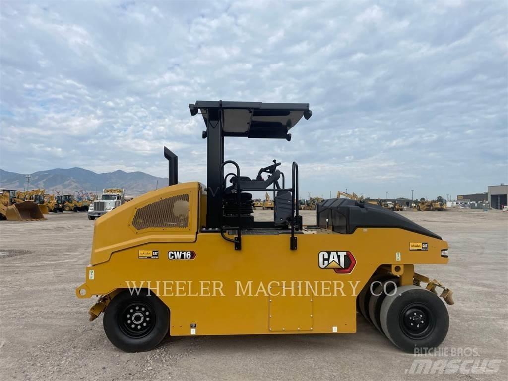 CAT CW16 Pneumatic tired rollers