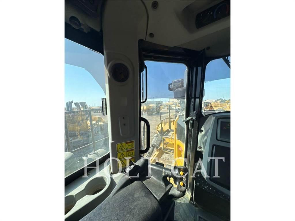 CAT D10T Crawler dozers
