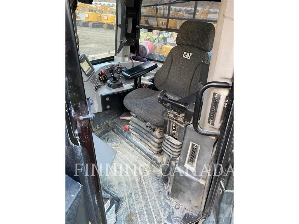 CAT D10T2 Crawler dozers