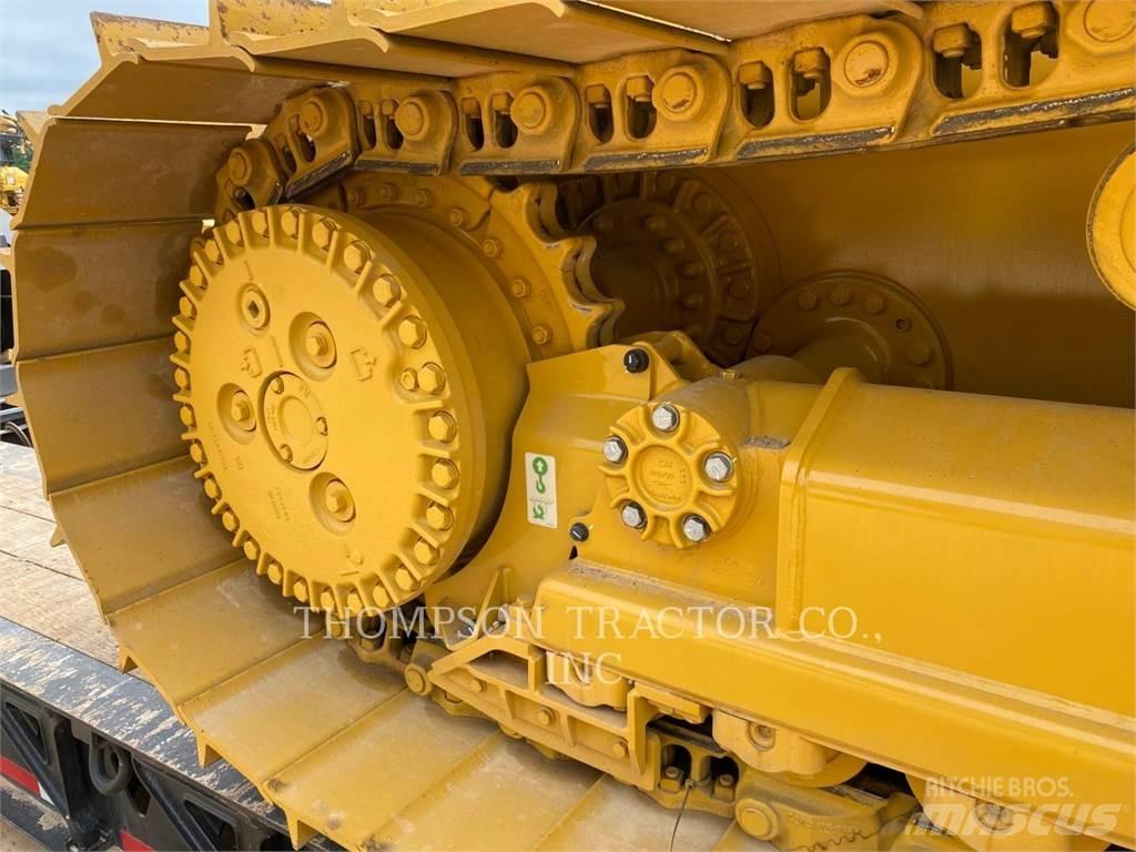 CAT D4 Crawler dozers