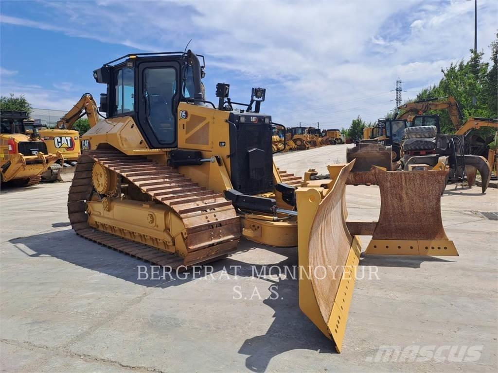 CAT D5 Crawler dozers