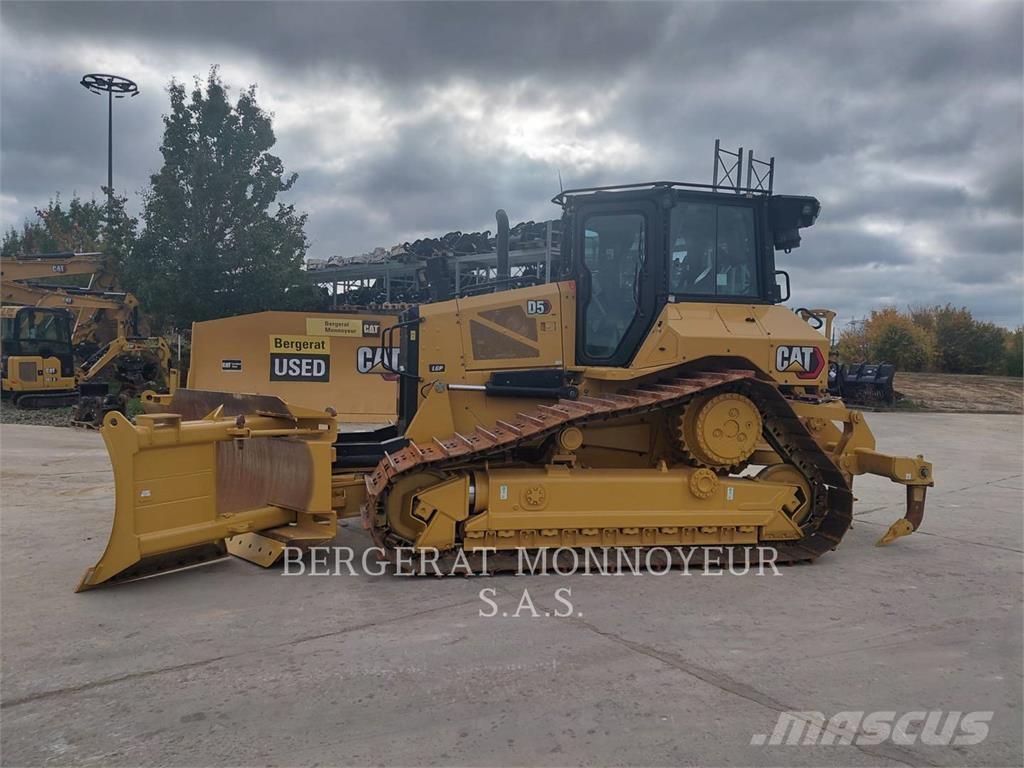 CAT D5 Crawler dozers