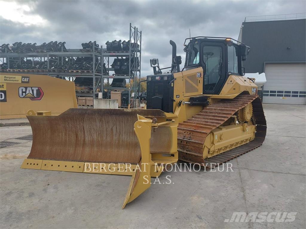 CAT D5 Crawler dozers