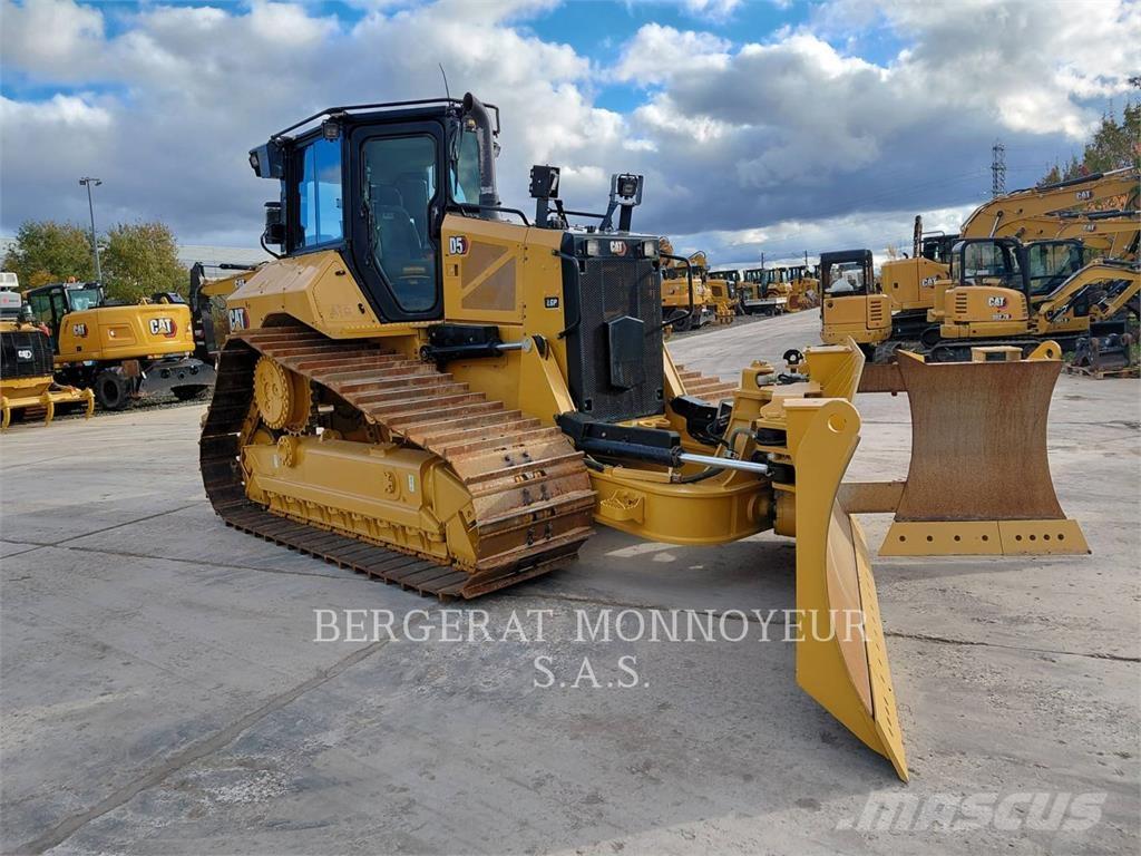 CAT D5 Crawler dozers