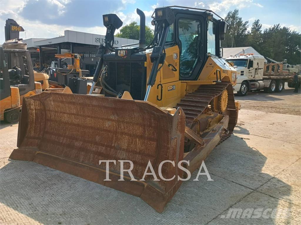 CAT D5 Buses and Coaches