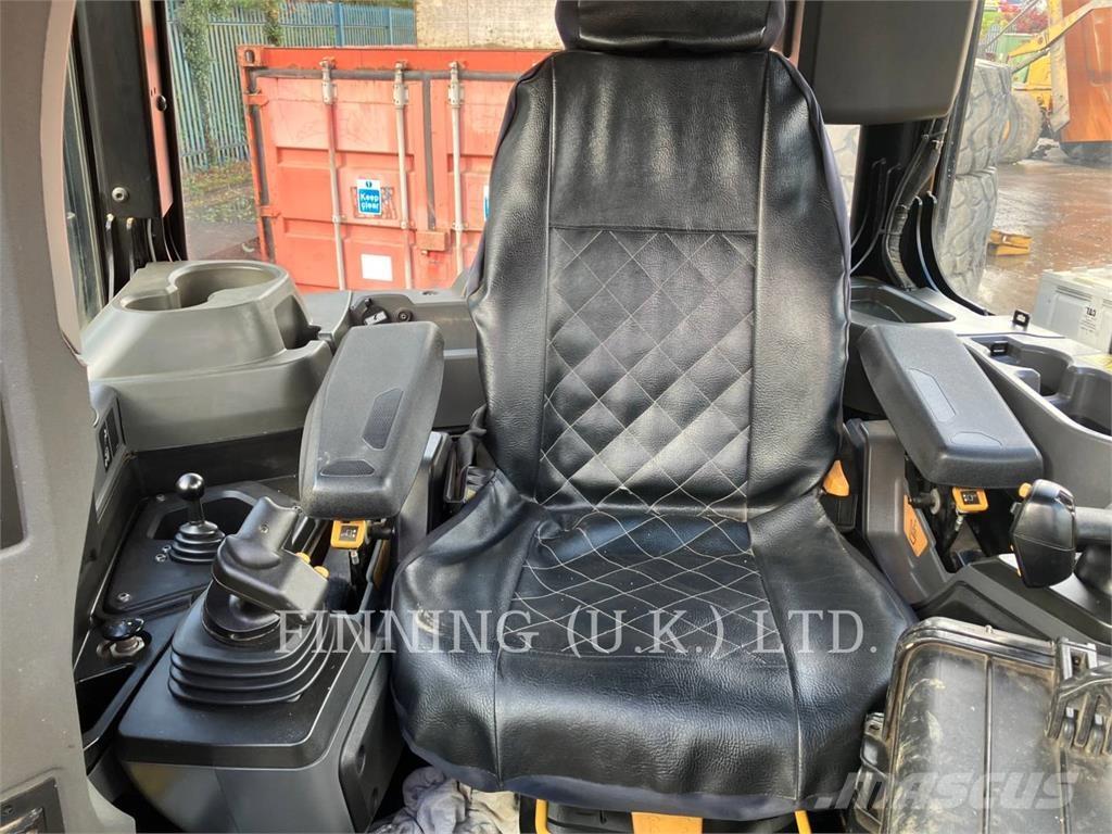 CAT D5-17 LGP Crawler dozers