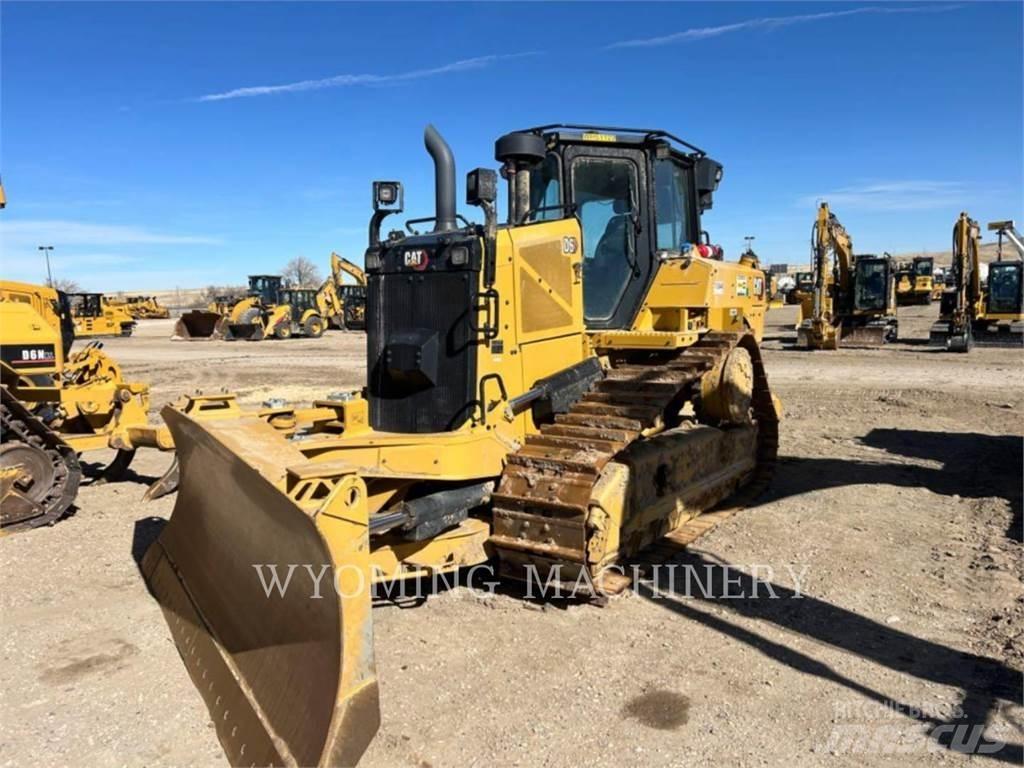 CAT D6 Crawler dozers
