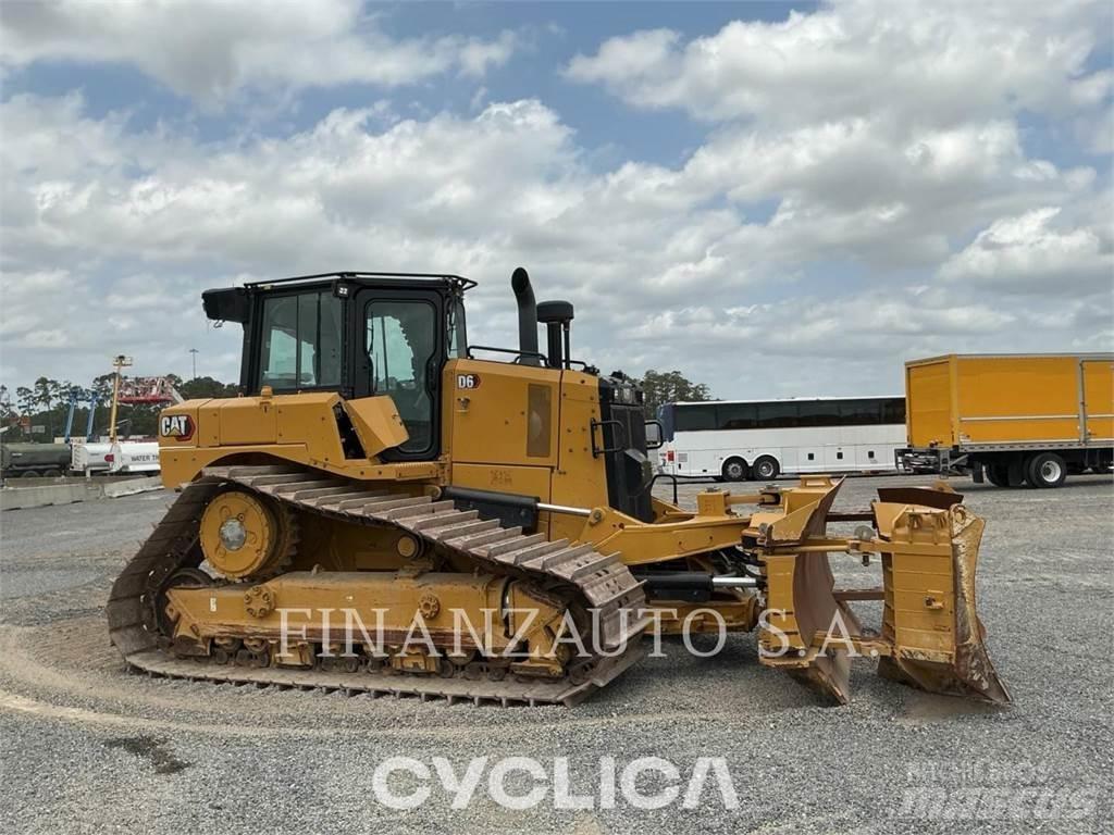 CAT D6 Crawler dozers