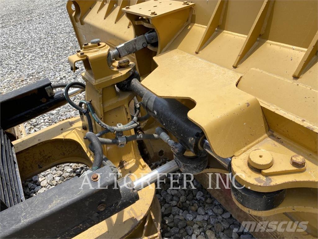 CAT D6K2 LGP Crawler dozers