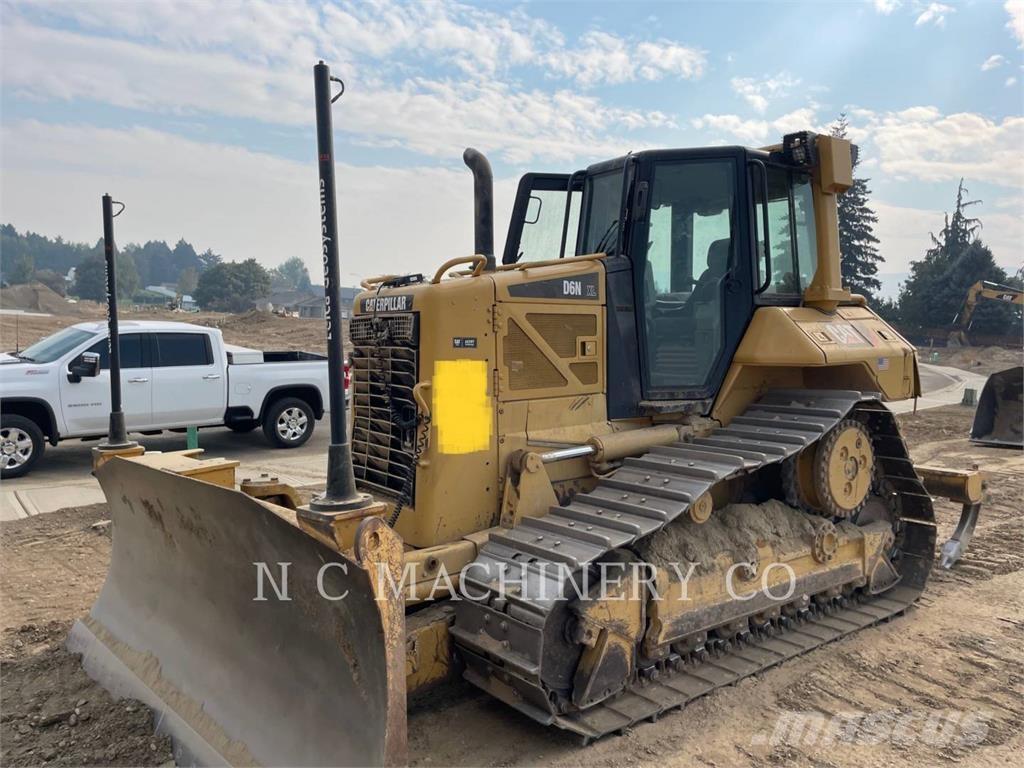 CAT D6N Crawler dozers