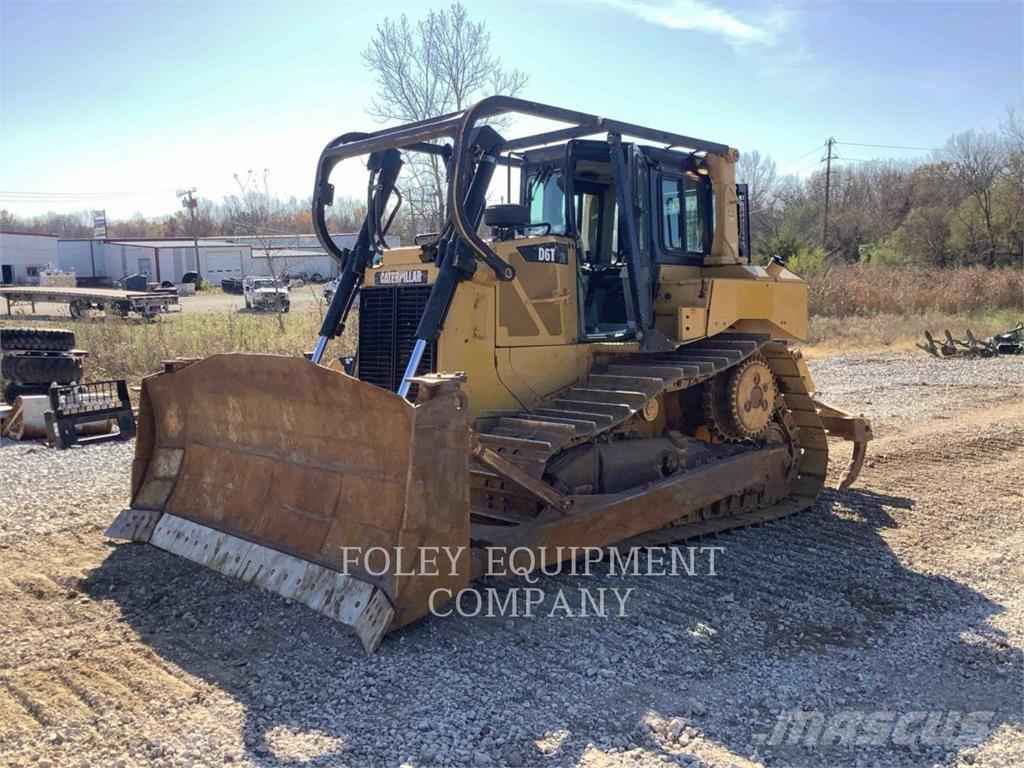 CAT D6T Crawler dozers