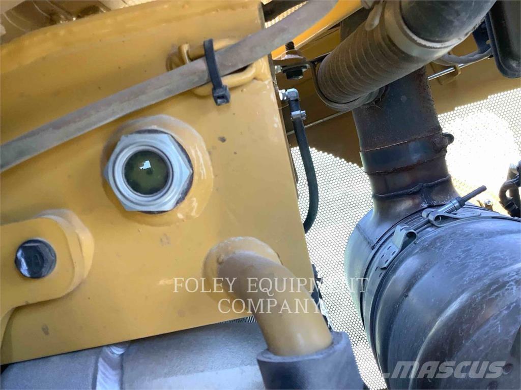 CAT D6T Crawler dozers