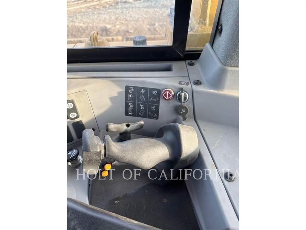 CAT D8 Crawler dozers