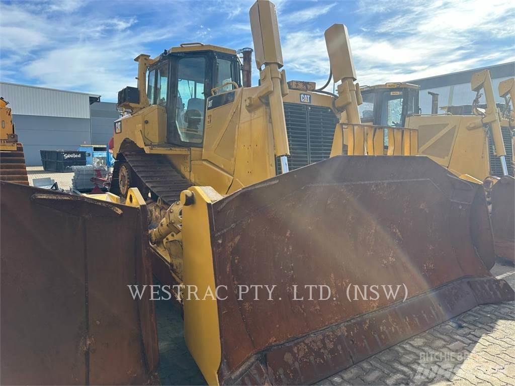 CAT D8T Crawler dozers
