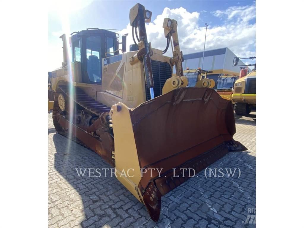 CAT D8T Crawler dozers