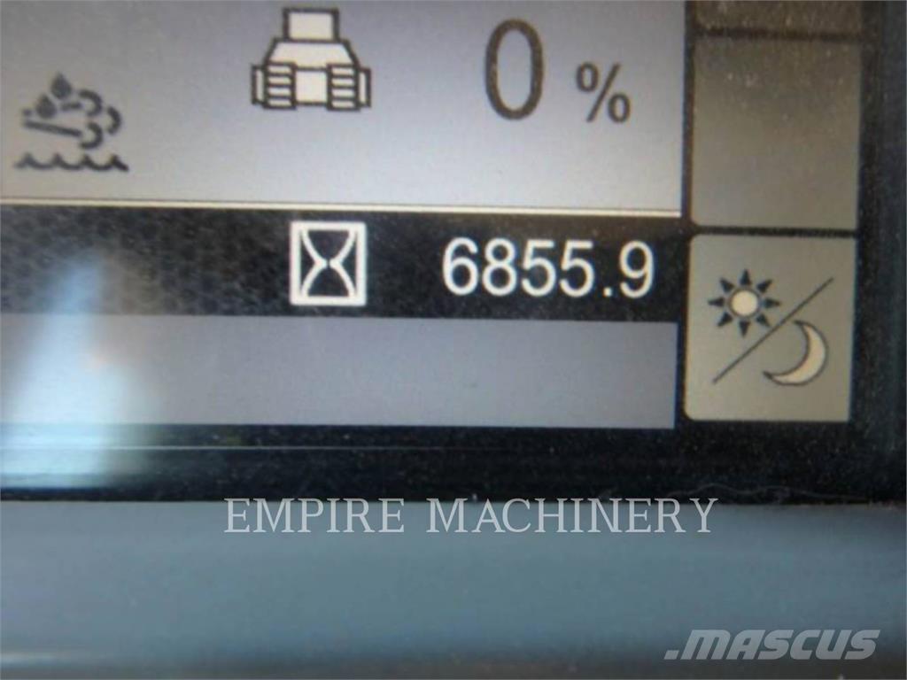 CAT D8T Crawler dozers