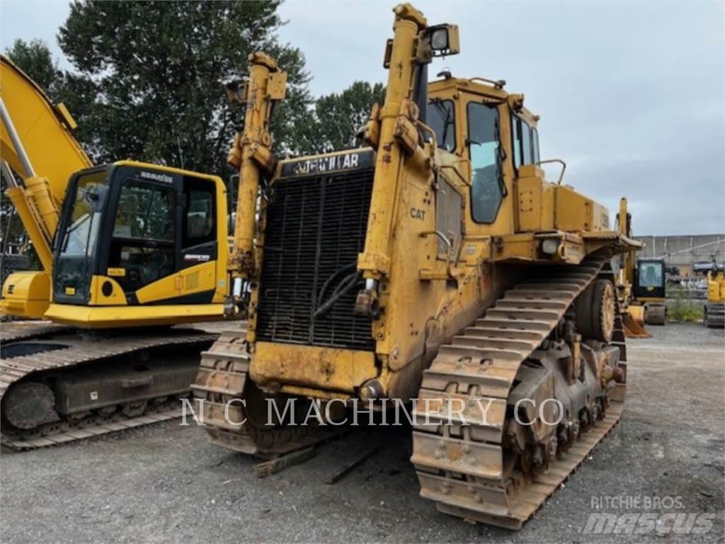CAT D9N Crawler dozers