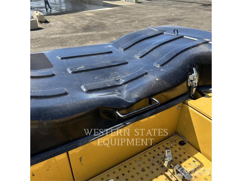 CAT FM538 Forestry tractors