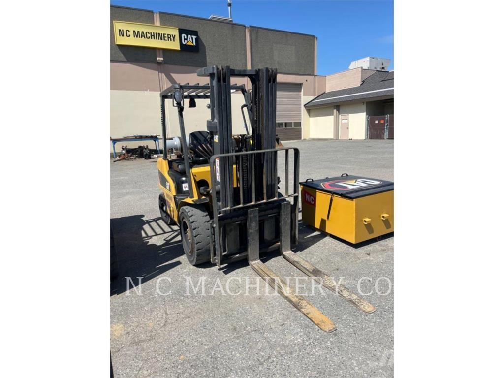 CAT GP30N5 LPG trucks