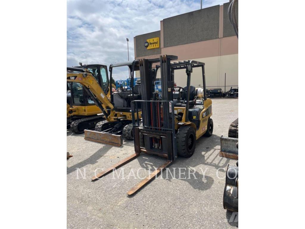 CAT GP30N5 LPG trucks