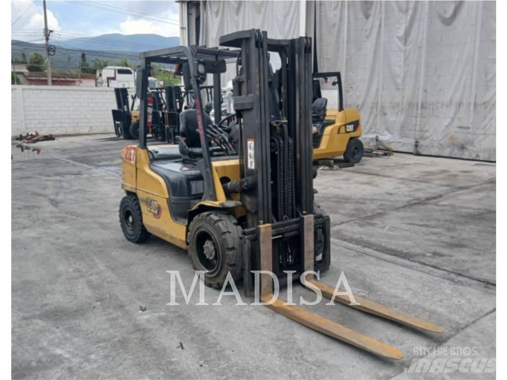 CAT LIFT TRUCKS DP30NM Diesel trucks