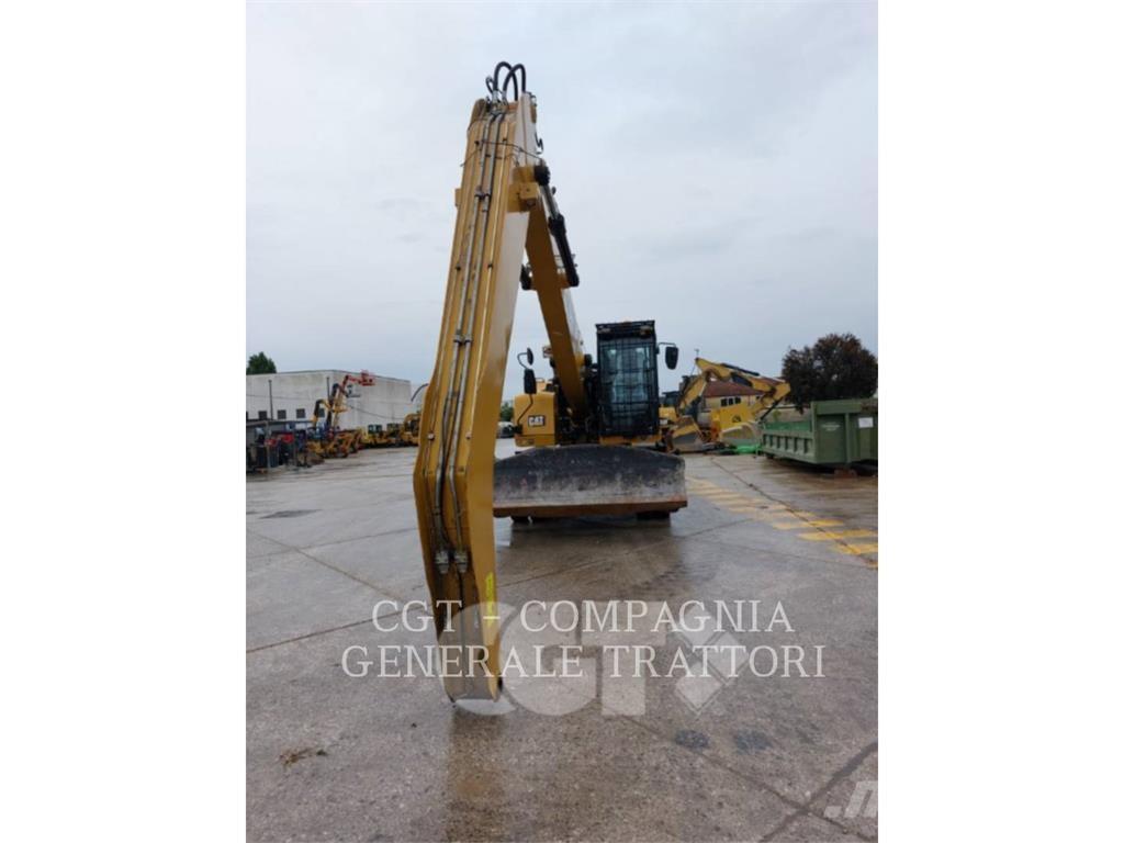 CAT MH3024 Wheeled excavators