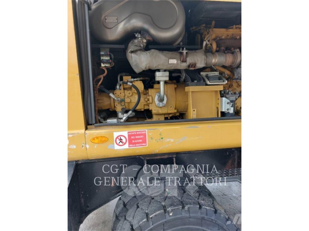 CAT MH3024 Wheeled excavators