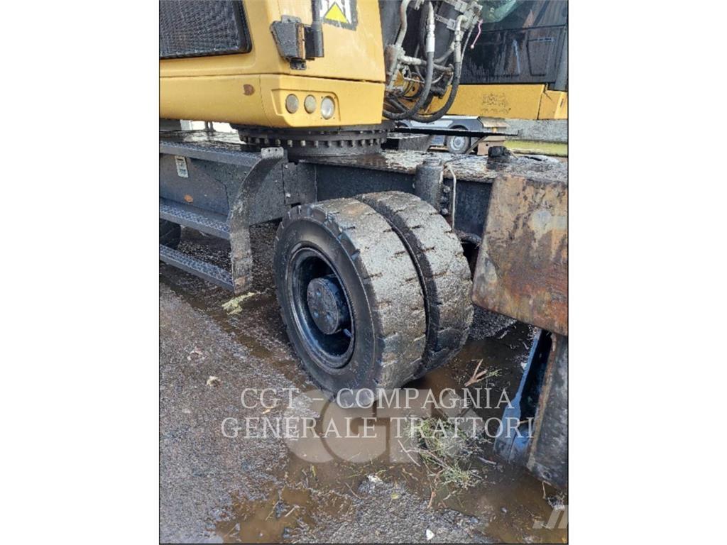 CAT MH3026 Wheeled excavators