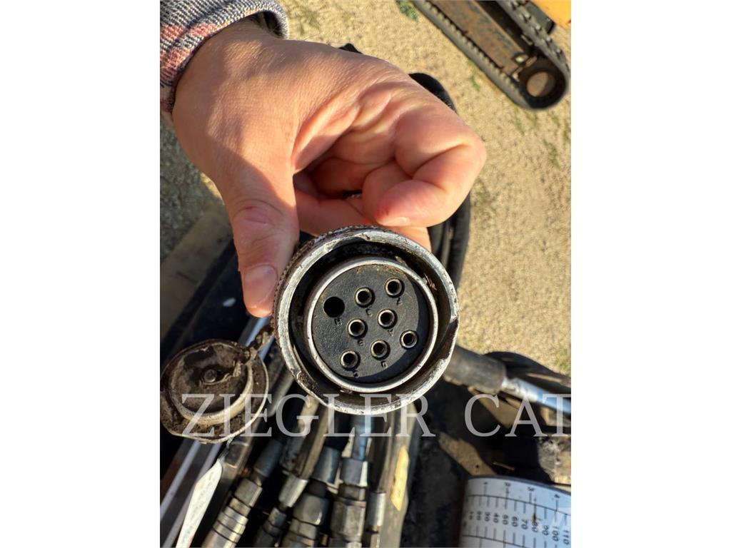 CAT PC205 Skid steer loaders