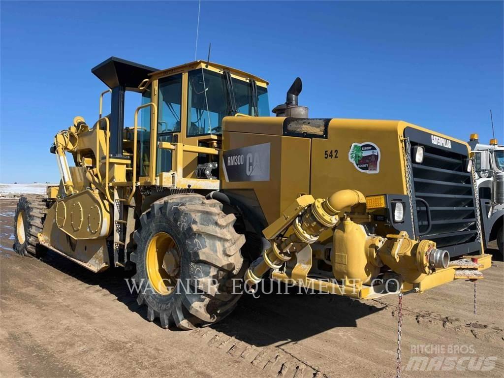 CAT RM300 Asphalt recyclers