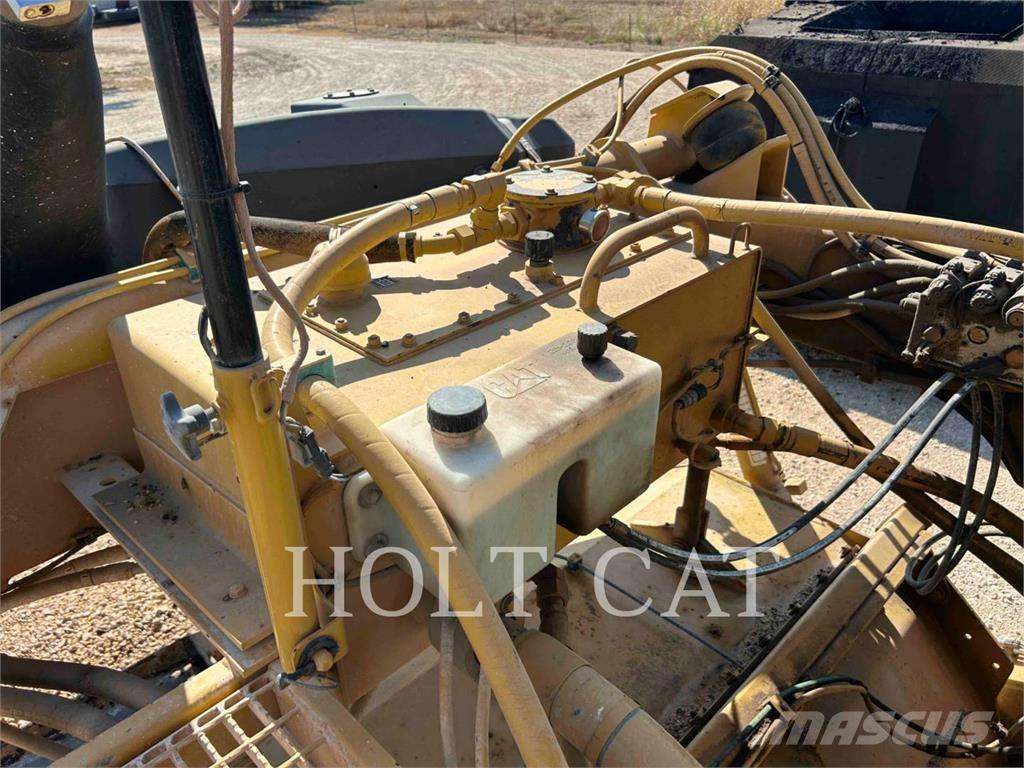 CAT RM300 Asphalt recyclers