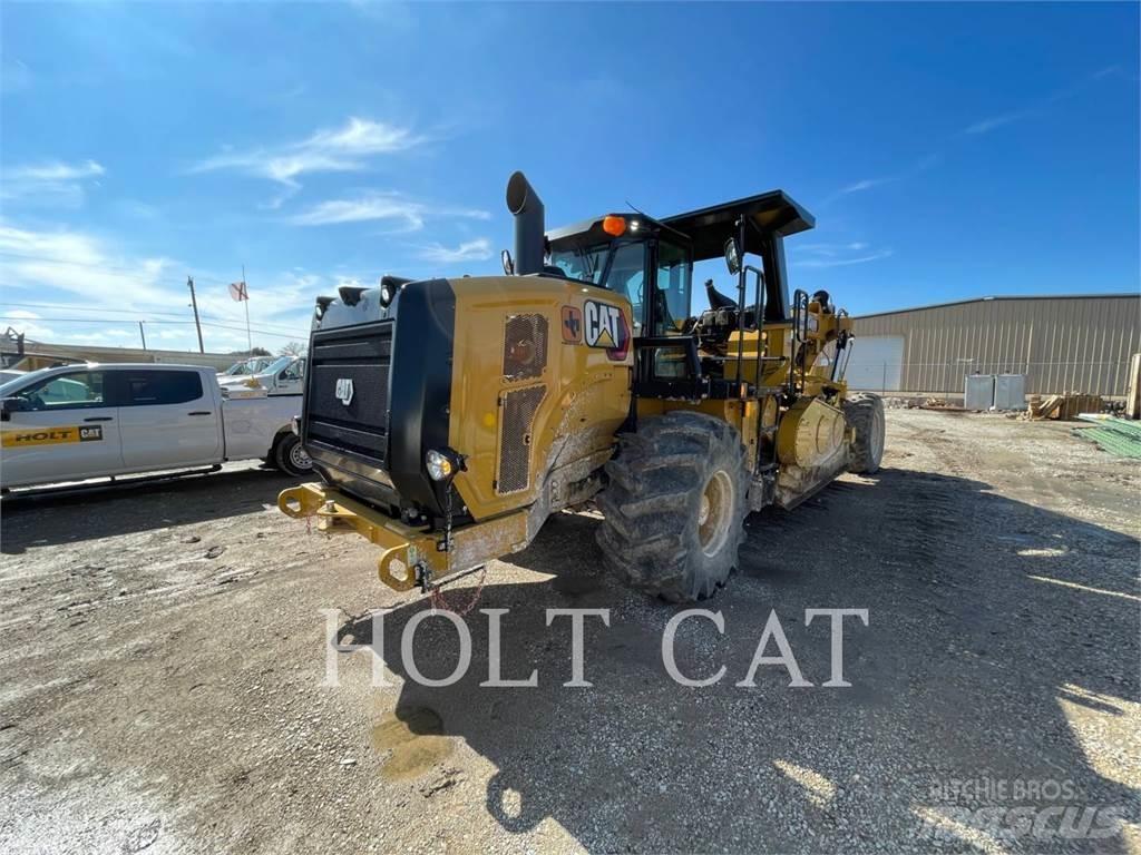 CAT RM400 Asphalt recyclers