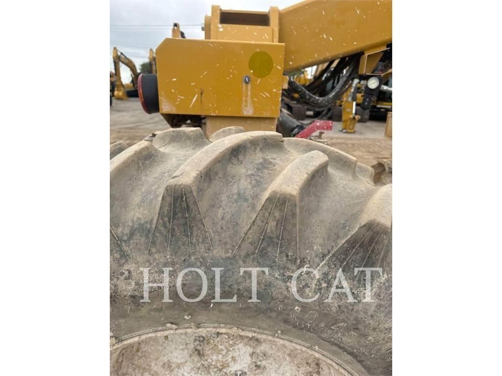 CAT RM400 CAB Asphalt recyclers