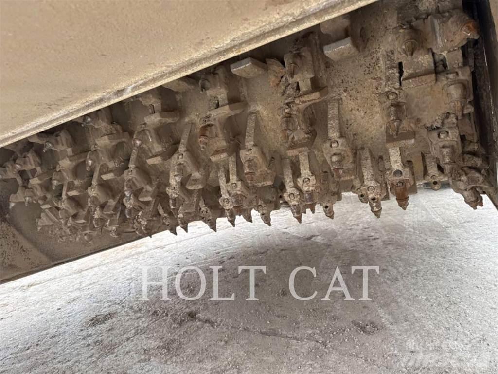 CAT RM400 CAB Asphalt recyclers