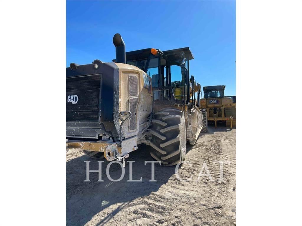 CAT RM400 CAB Asphalt recyclers