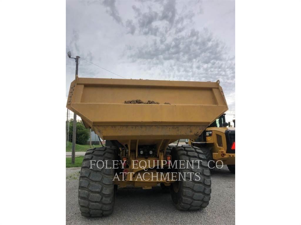 CAT TG735-04 Articulated Haulers