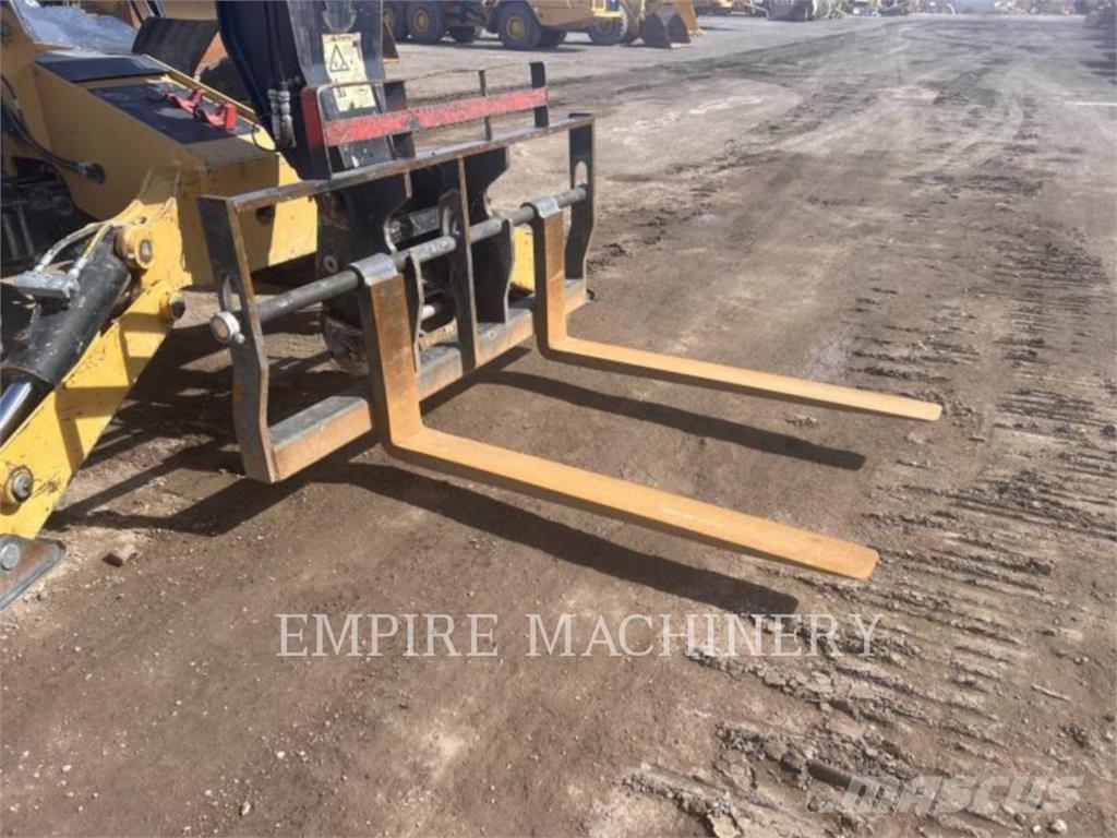 CAT TL1055D Telescopic handlers