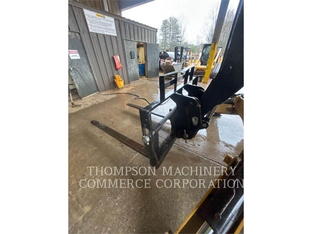 CAT TL1255D Telescopic handlers