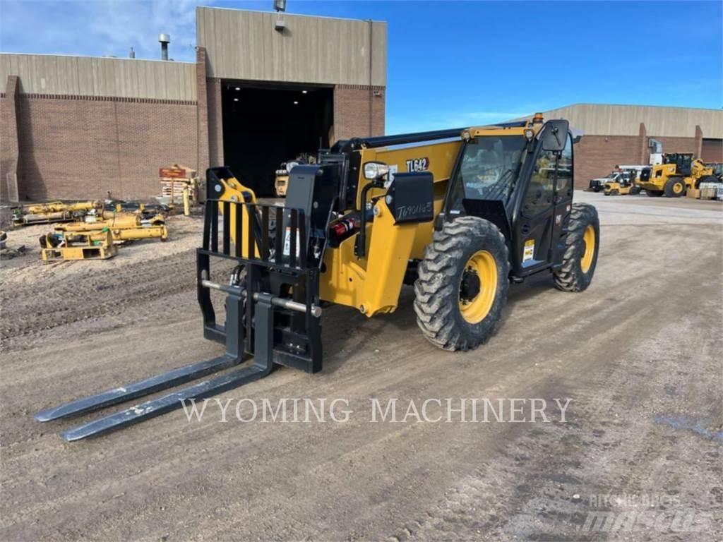 CAT TL642 Telescopic handlers