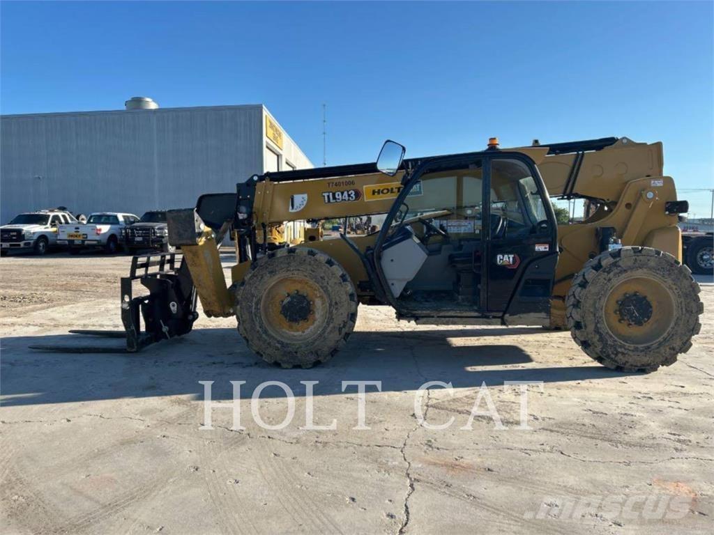 CAT TL943 Telescopic handlers