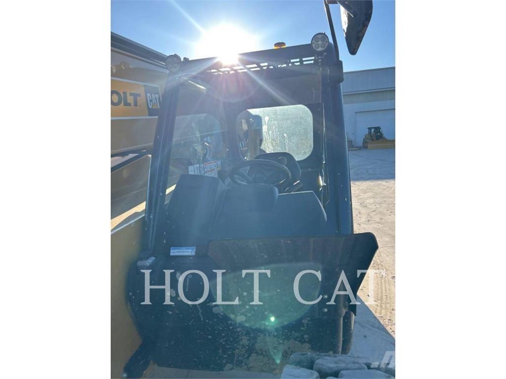 CAT TL943 Telescopic handlers