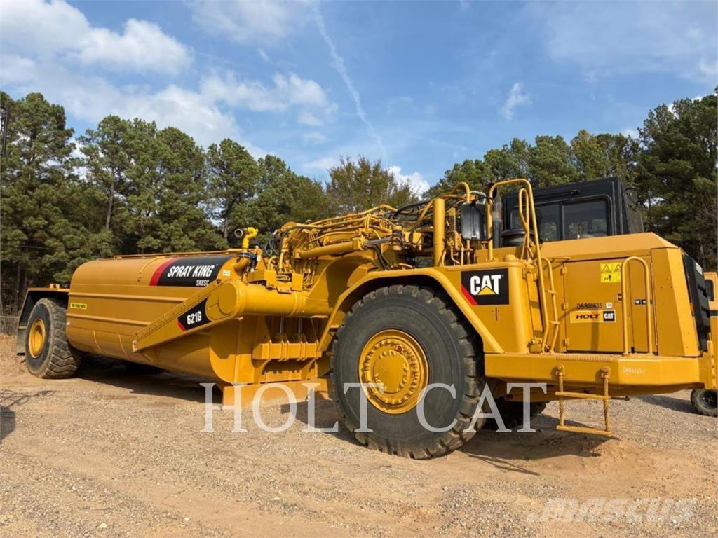 CAT W00 621G Scrapers