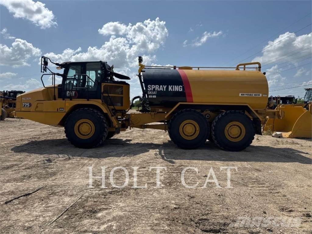 CAT W00 725 Tanker trucks