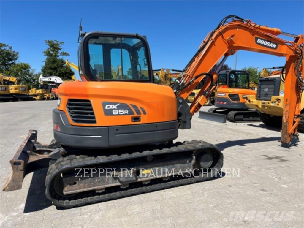 Doosan DX85R-3 Crawler excavators