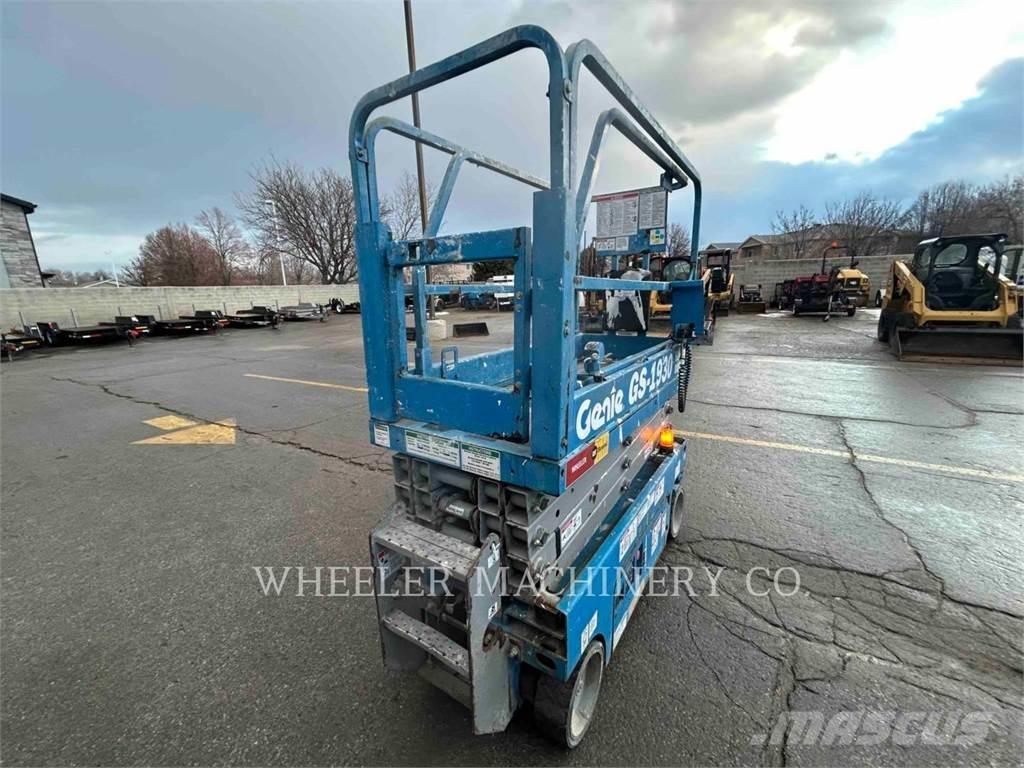 Genie GS1930 Scissor lifts