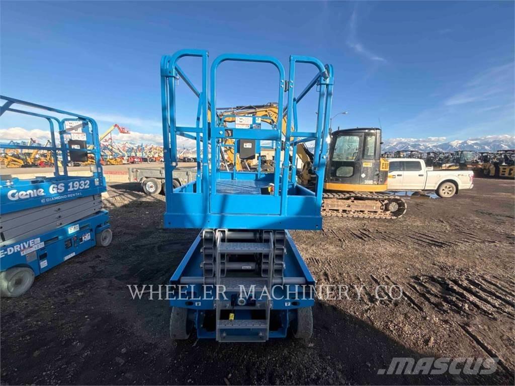 Genie GS2646 Scissor lifts